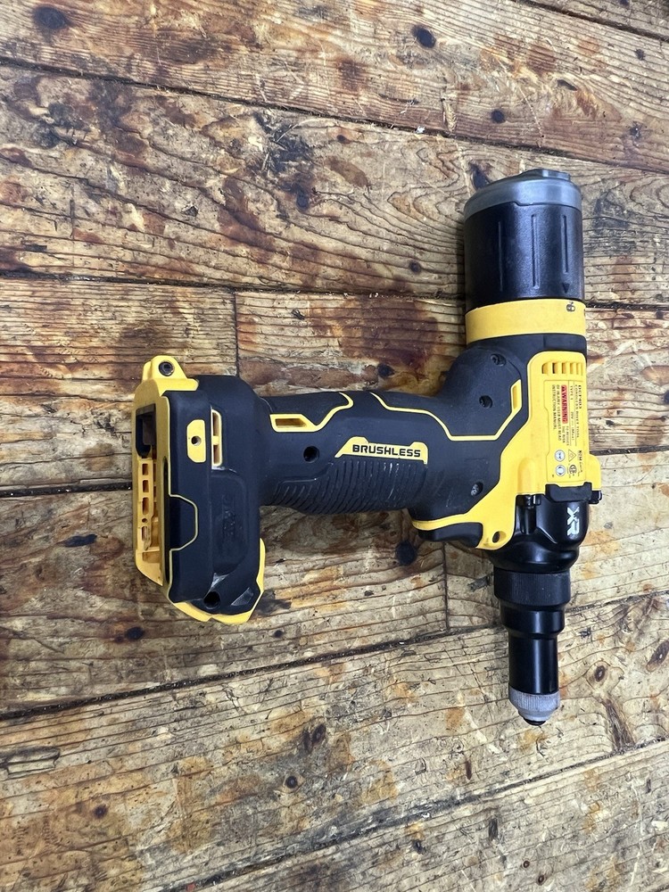 dewalt DCF403 Rivet Tool Set