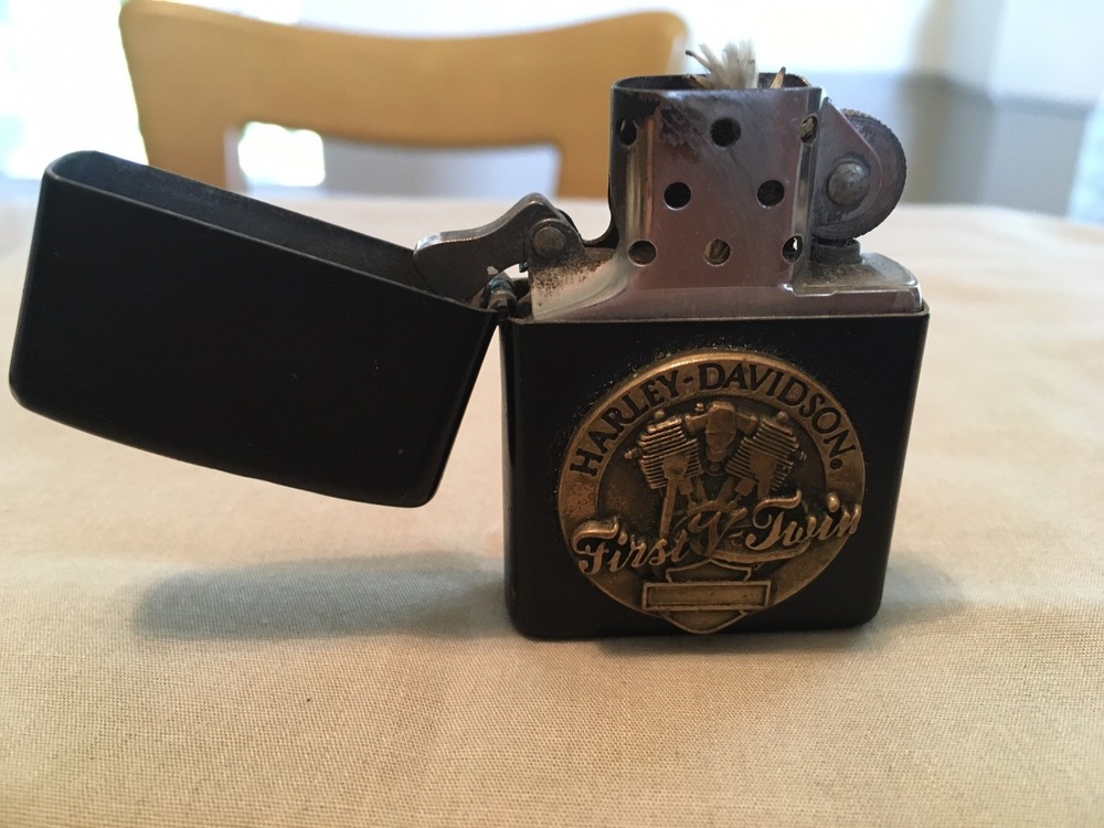 Zippo 1993 Harley Davidson First V-Twin Lighter