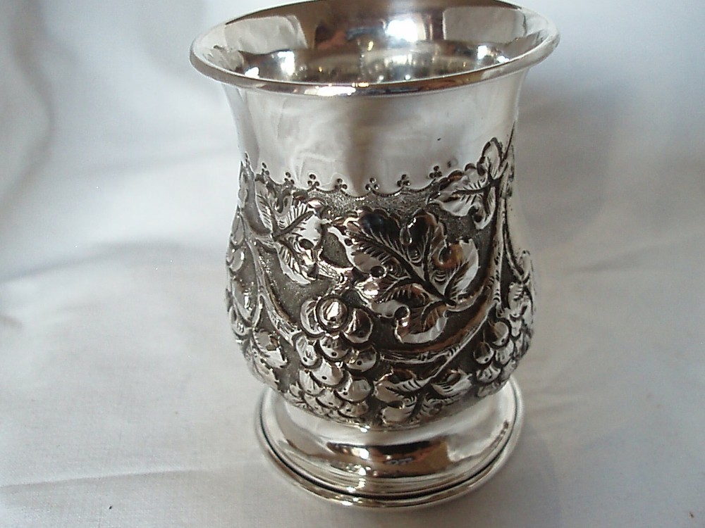 VINE LEAF MUG EDWARDIAN STERLING SILVER BIRMINGHAM 1904