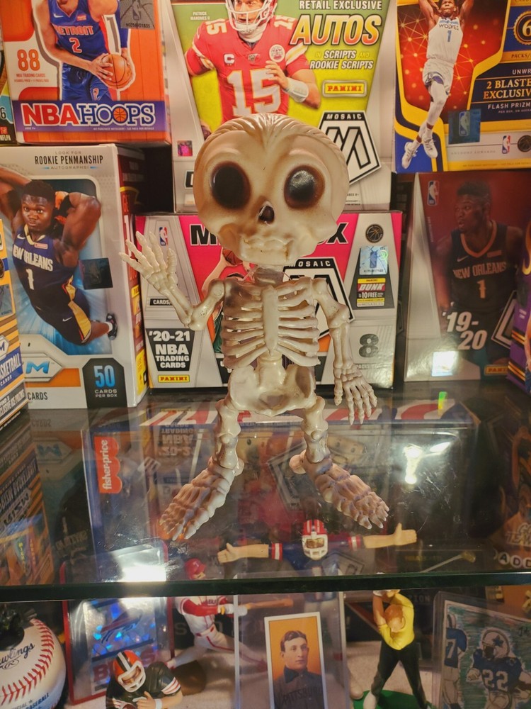 CRAZY BONEZ Vampire Bonez 7 Inch Plastic Skeleton With Movable Arms NWT (11)