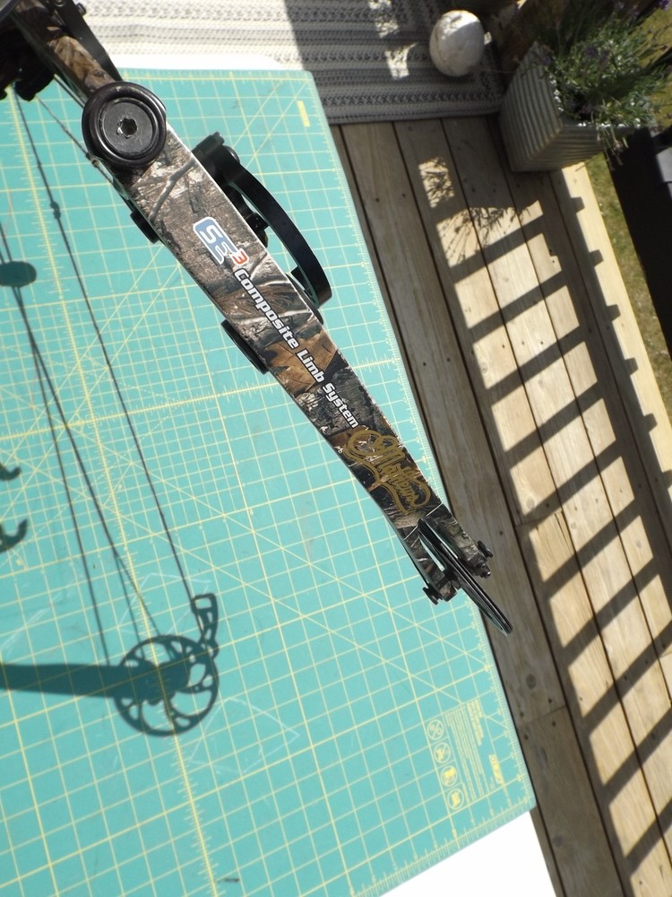 Mathew’s drenalin LD Compound Bow Equipped 70/30 SE3 RH