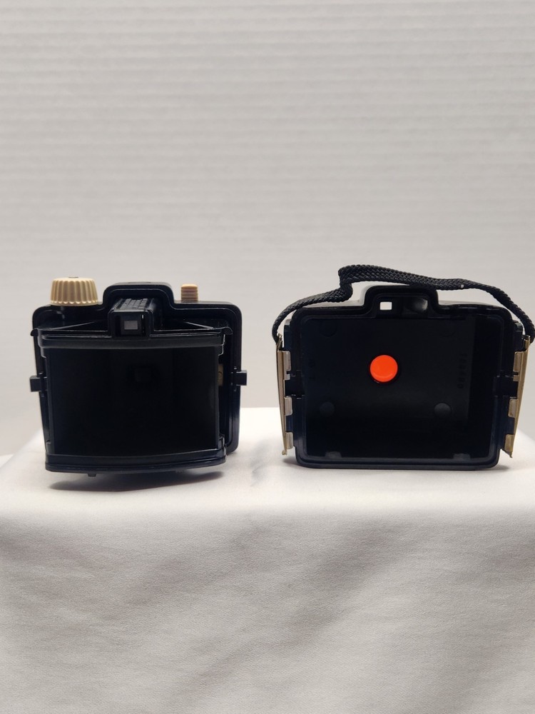 Kodak: Vintage Brownie Bullet Camera