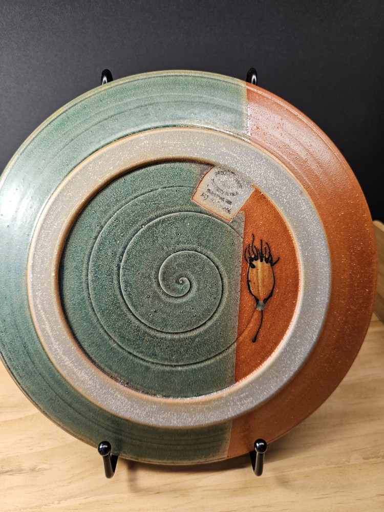 Front Avenue Pottery And Tile, 10" Dragon Fly Green Plate