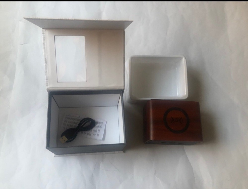 Leed’s Wooden Bluetooth Speaker with wireless Charging