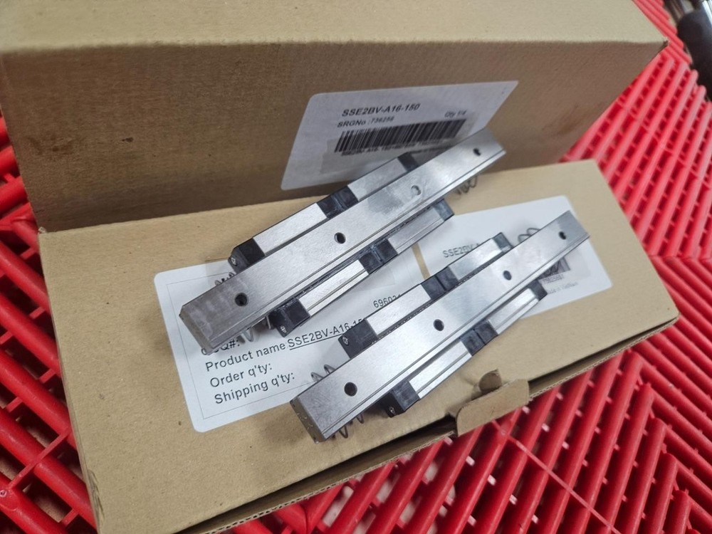 (4) New Misumi SSE2BV-A16-150 Linear Guide Blocks 150mm Rails