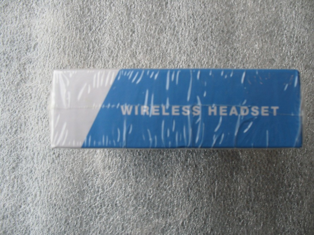 RIZE WIRELESS HEADSET-NEW