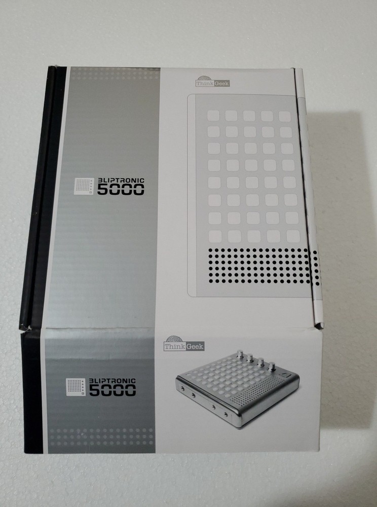 Thinkgeek Bliptronic 5000 Matrix Synthesizer Techno Beat Rhythm Audio Machine