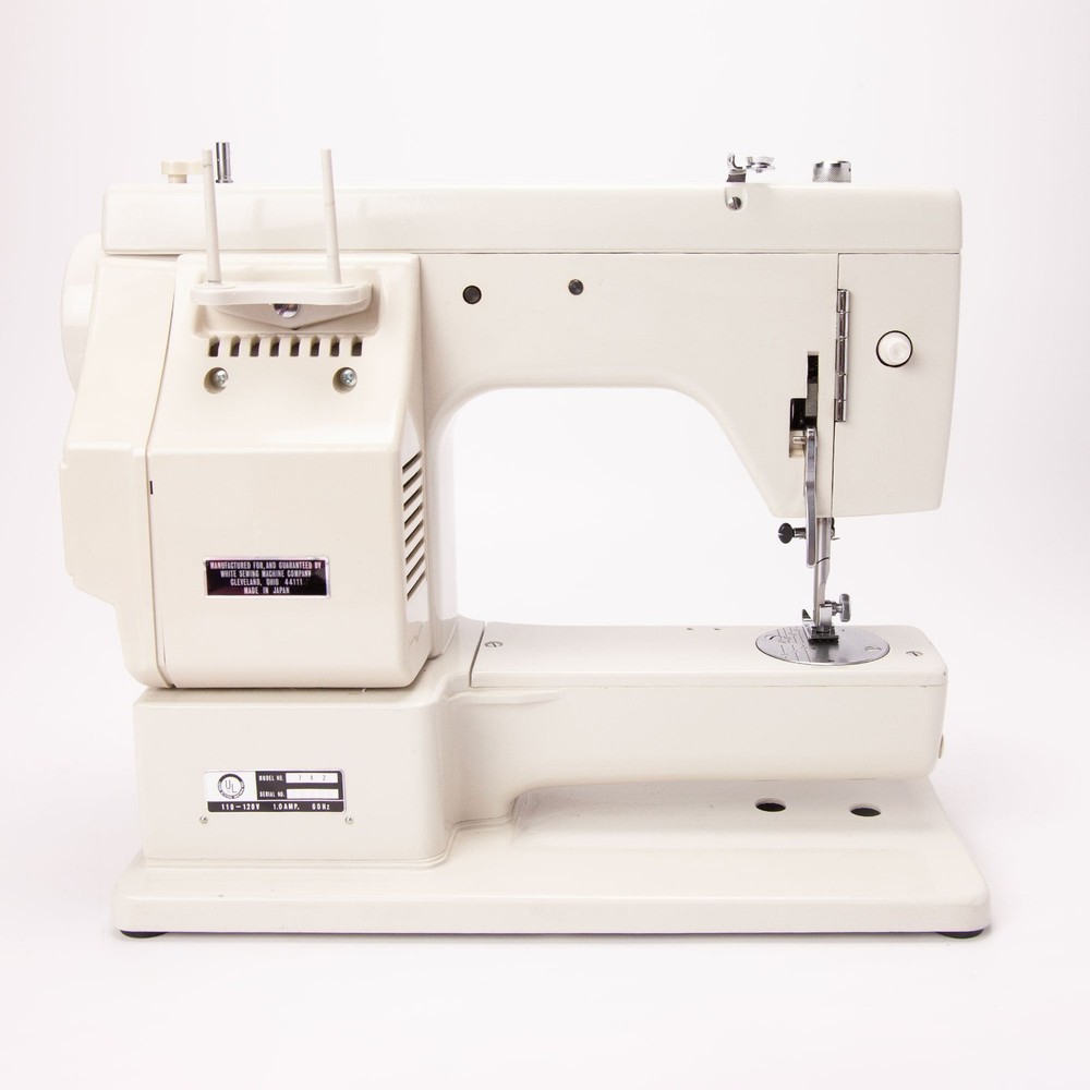 White 742 Sewing Machine Complete Case Accessories