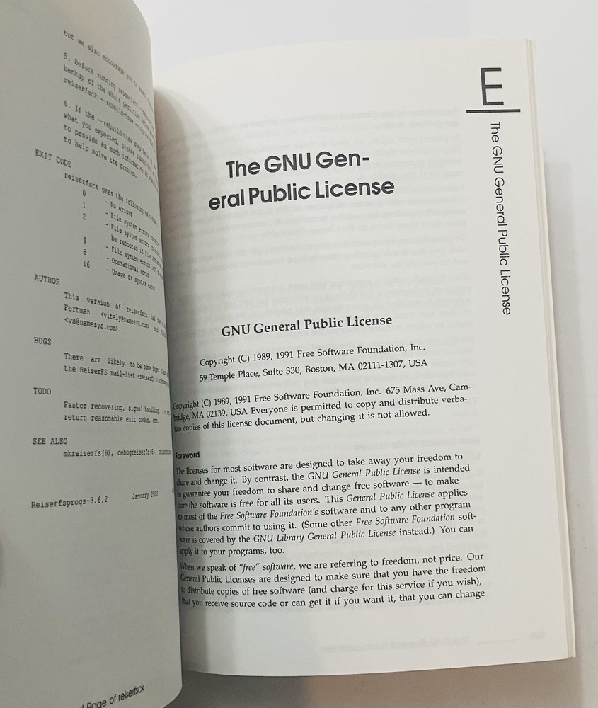 SuSE Linux 8.2 Administration Guide (2003) Vintage Linux Manual | VG Condition