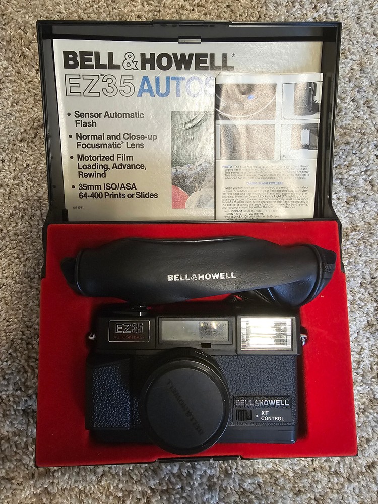 Bell and Howell EZ 35 Autosensor Camera in Case
