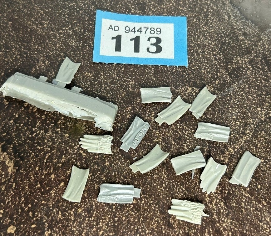 Warhammer Bits Pack Tabbards Resin Cast Unpainted