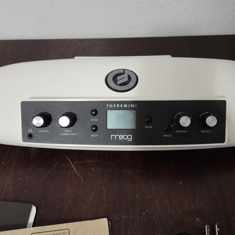 Moog Theremini White Synthesizer Module - EW-THEREMINI-01
