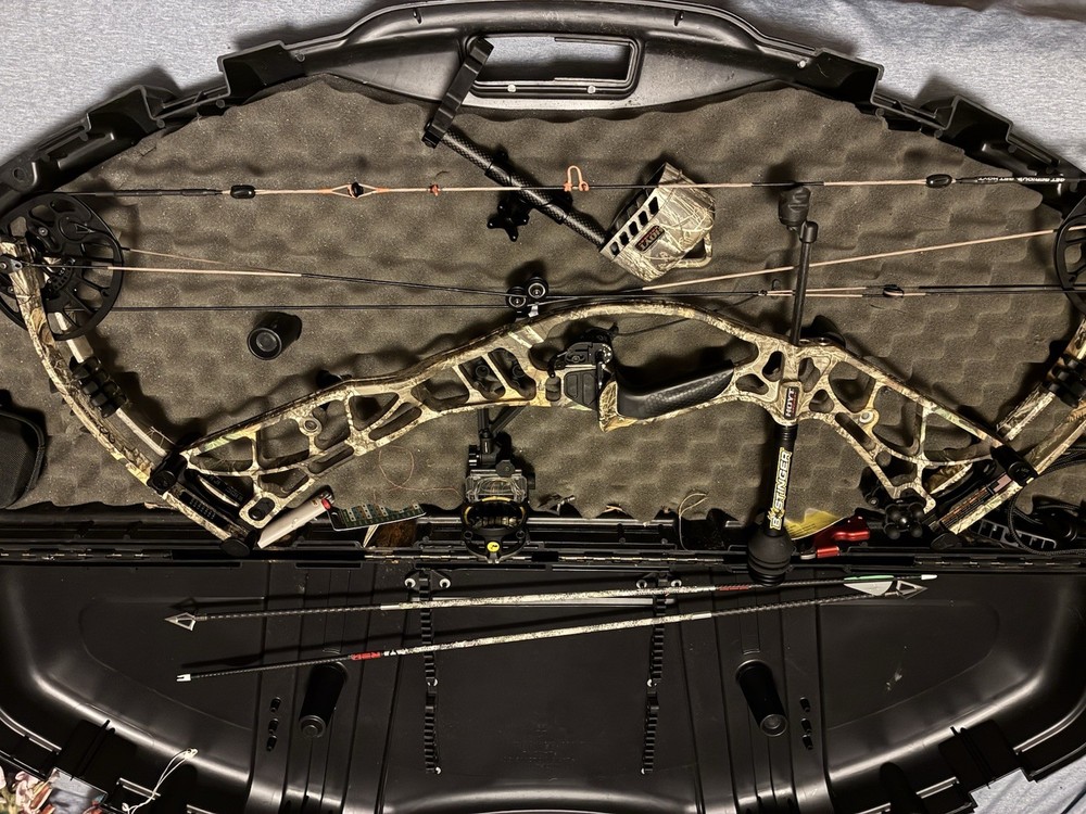 Hoyt Axius Ultra.