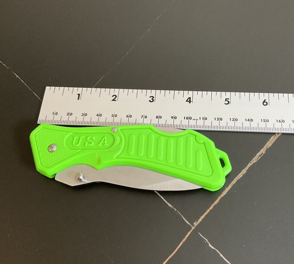 Buck Shot Tactical 5 1/4" Folding Lockback Thumb Stud SS Blade W/Green Handle