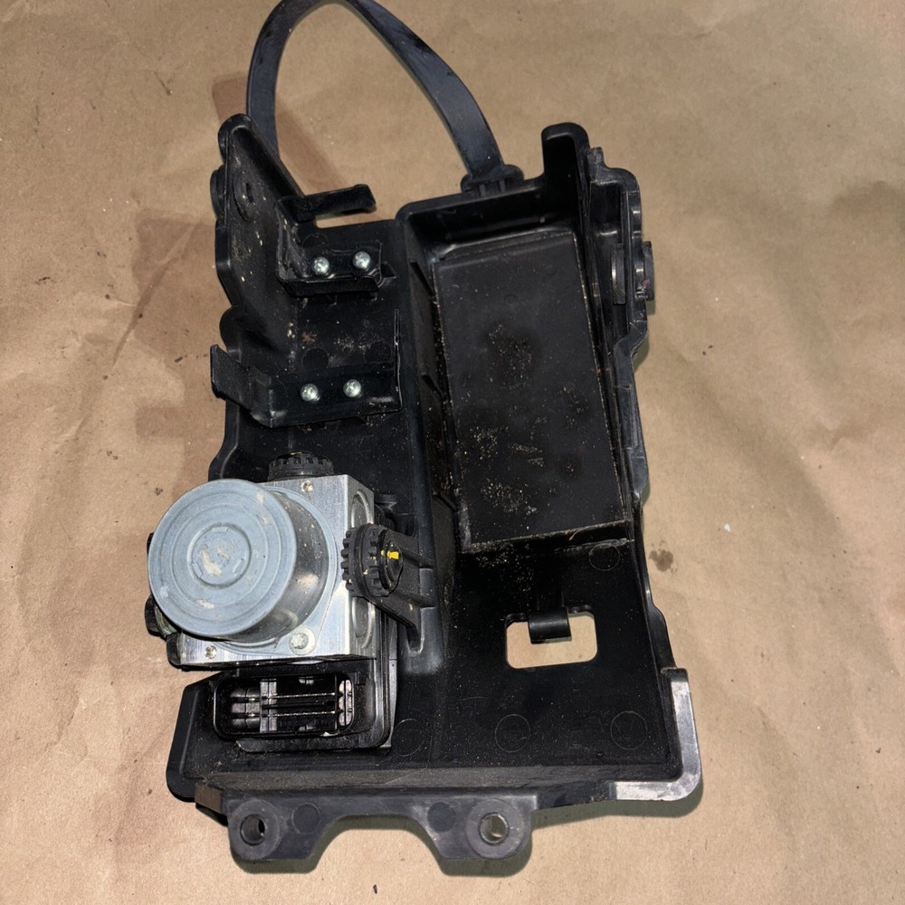 DUCATI SCRAMBLER 800 2016 GENUINE OEM ABS PUMP MODULATOR + BATTERY SUPPORT STRAP