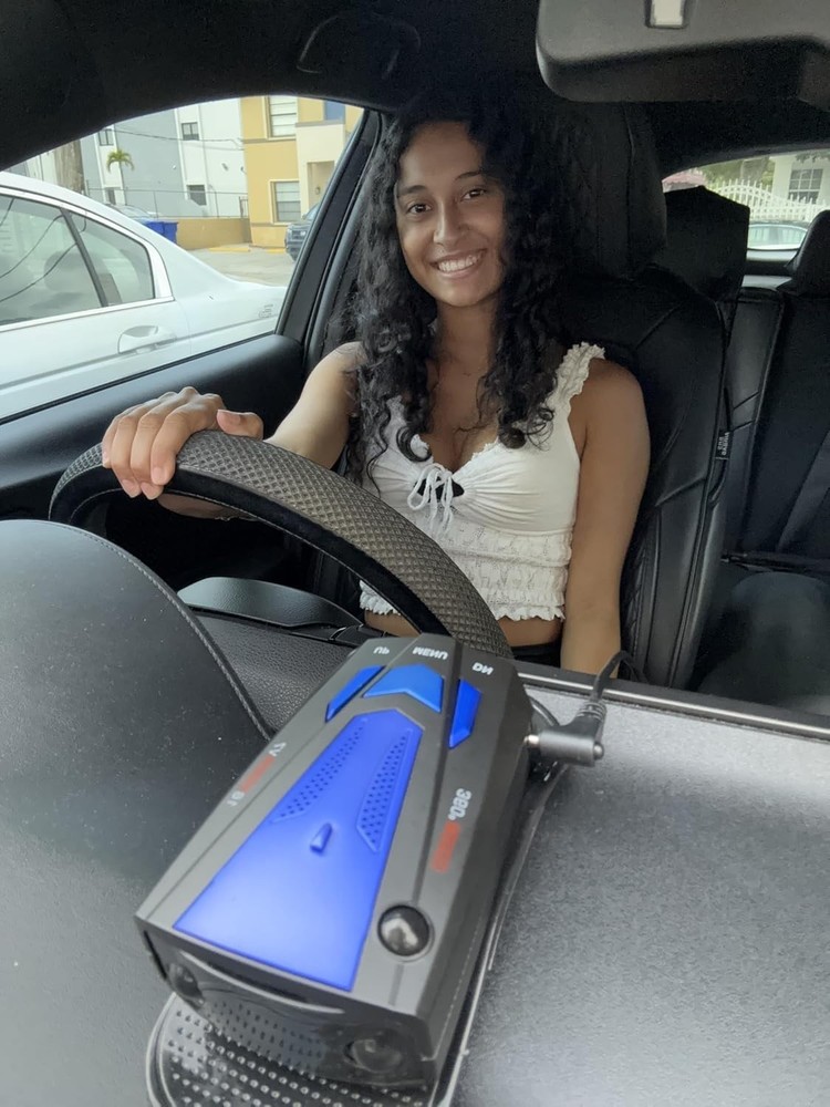 Advanced Police Radar Detector with Voice Alerts & False Alert Filtering System