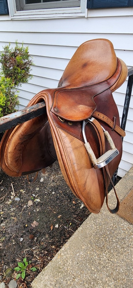 17.5" Bates Caprilli Close Contact English Saddle