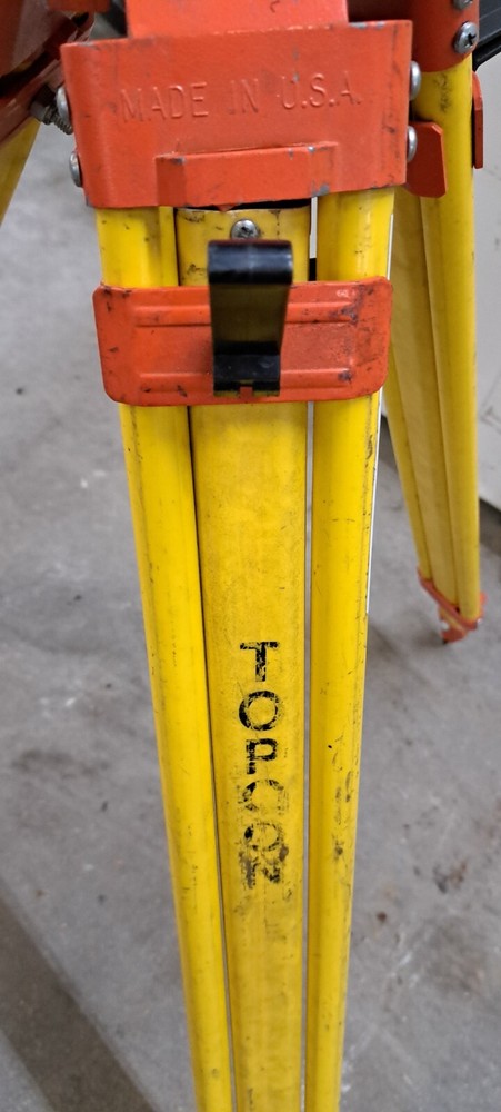 TOPCON ADJUSTABLE TRIPOD 42" CLOSED HEIGHT 64" MAXIMUM HEIGHT