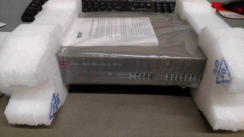 DELXR-A3 ETHERWORKS HUB 8TX