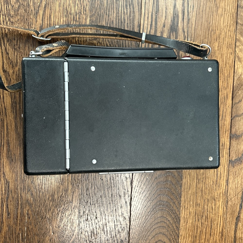 Vintage Polaroid Automatic 100 Land Camera w/ case Untested