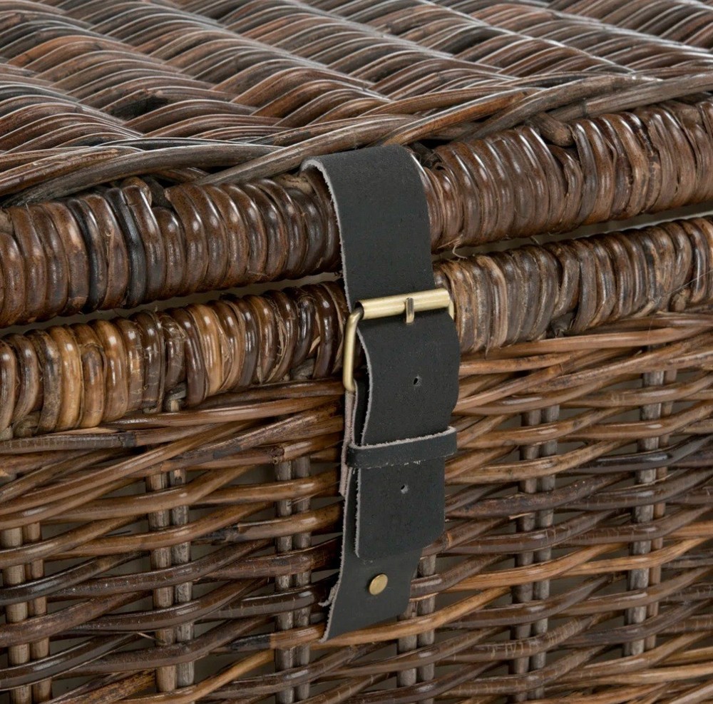 Wicker weave storage trunk