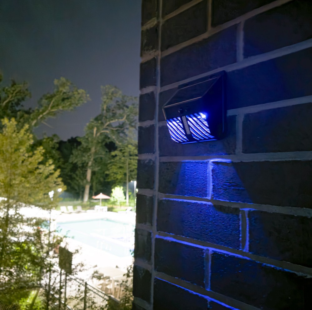 Solar Bug Zapper UV Mosquito Insect Killer w/ Motion Sensor LED Light Waterproof