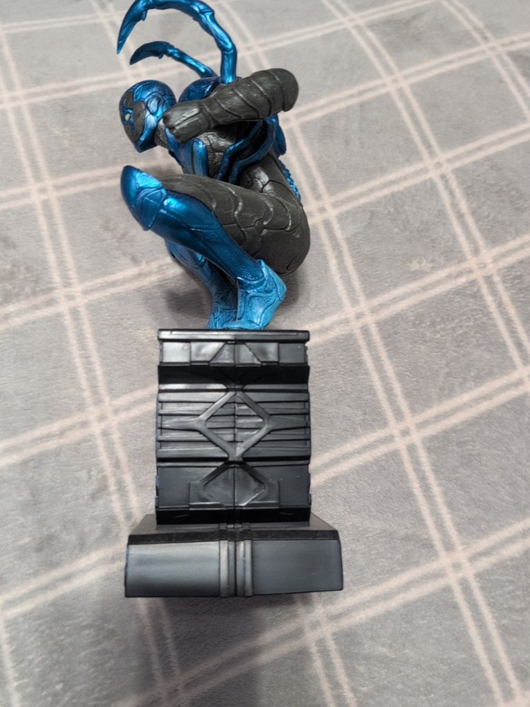 DC Universe Blue Beetle 12 Inch Statue
