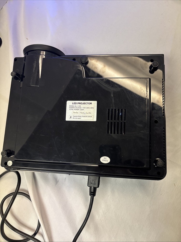 Locus Led Projector L100 Great Condition Working 2016