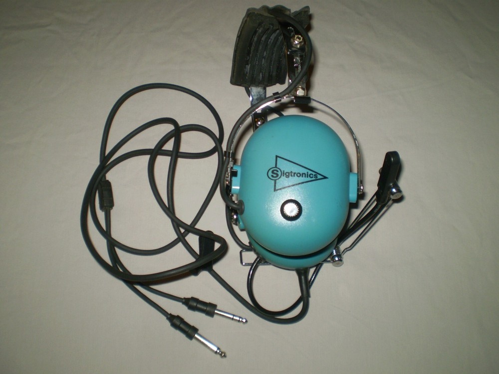 Sigtronics S-20 aviation headset