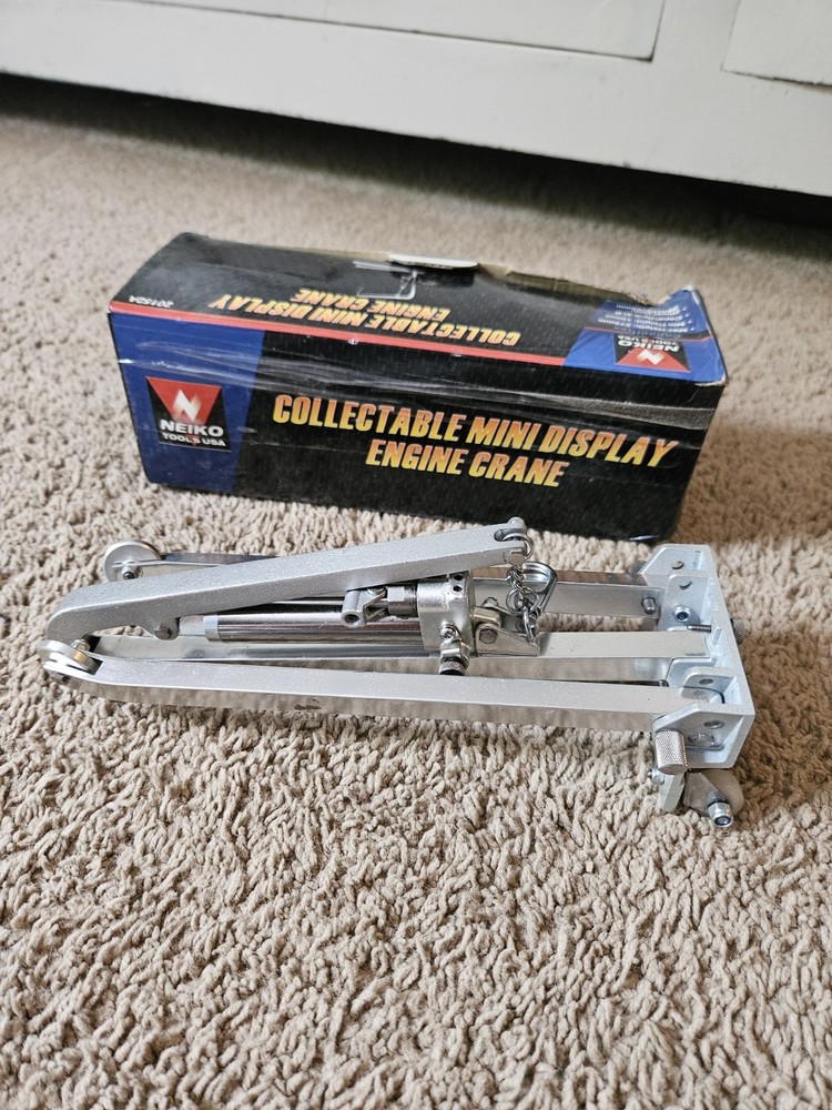 Neiko Tools Collectible Mini Display Engine Crane