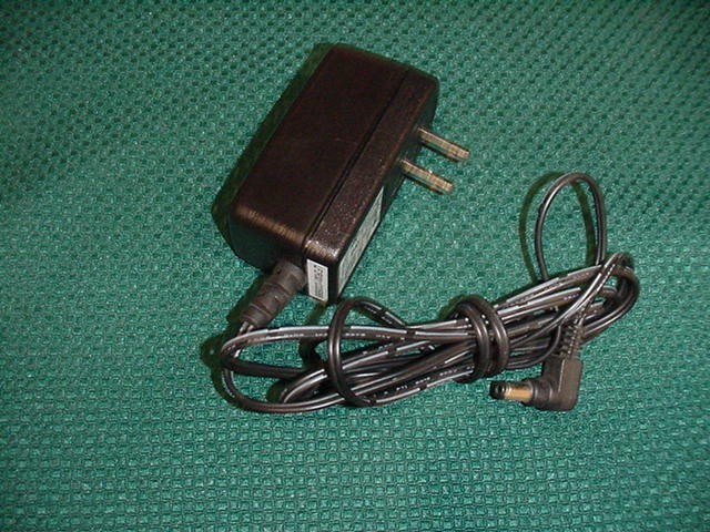 D-Link model CF0605-B ACDC Adapter Power Supply Output: 5VDC 1.2A