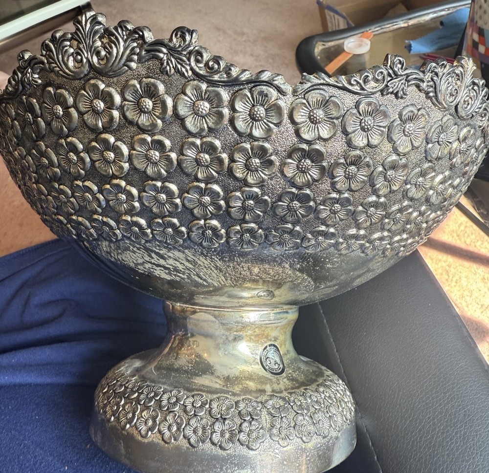 Flower Design Silver Footed Fruit Bowl