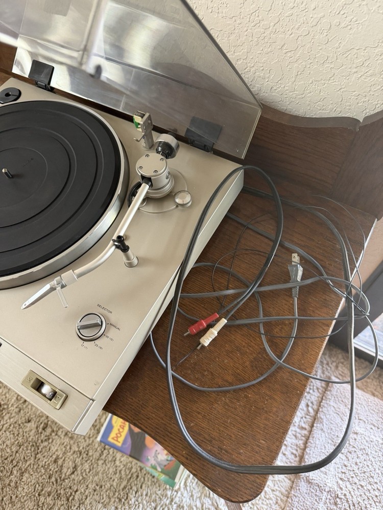 Sony PS-X40 Automatic Turntable System Stereo, Direct Drive, Needle Issue