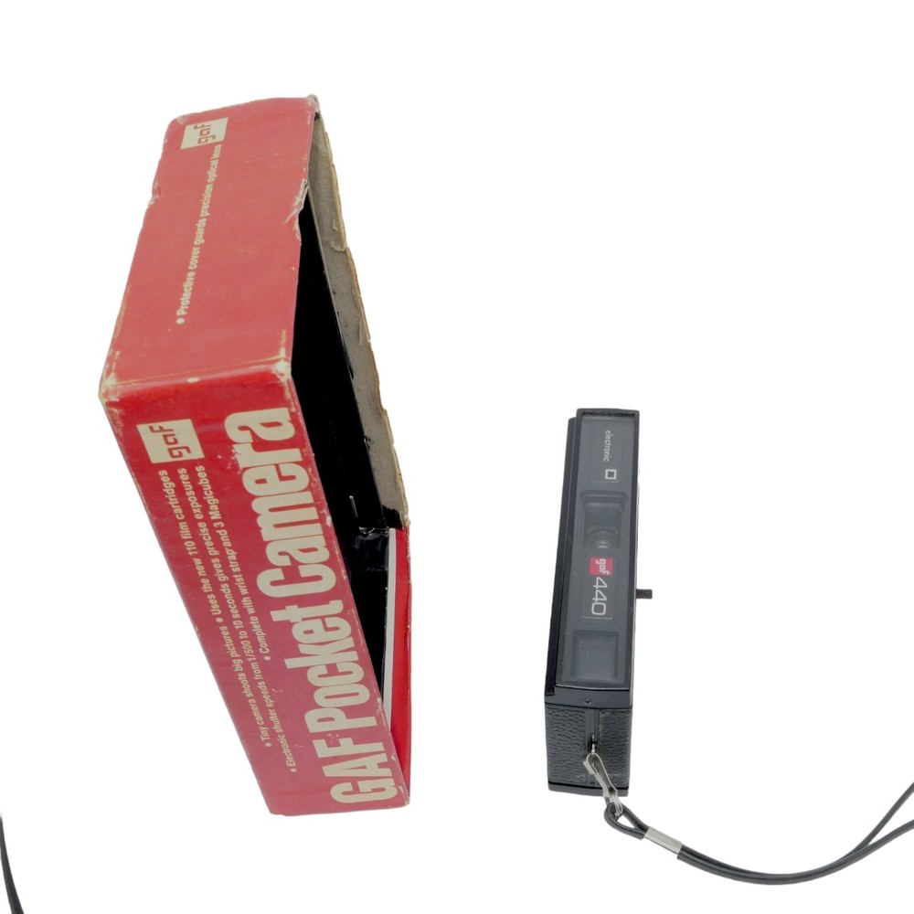 Vintage GAF 440 Pocket Camera Film Collectible Box Manual Functionality Unknown