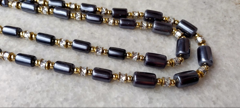 Vintage plastic necklace