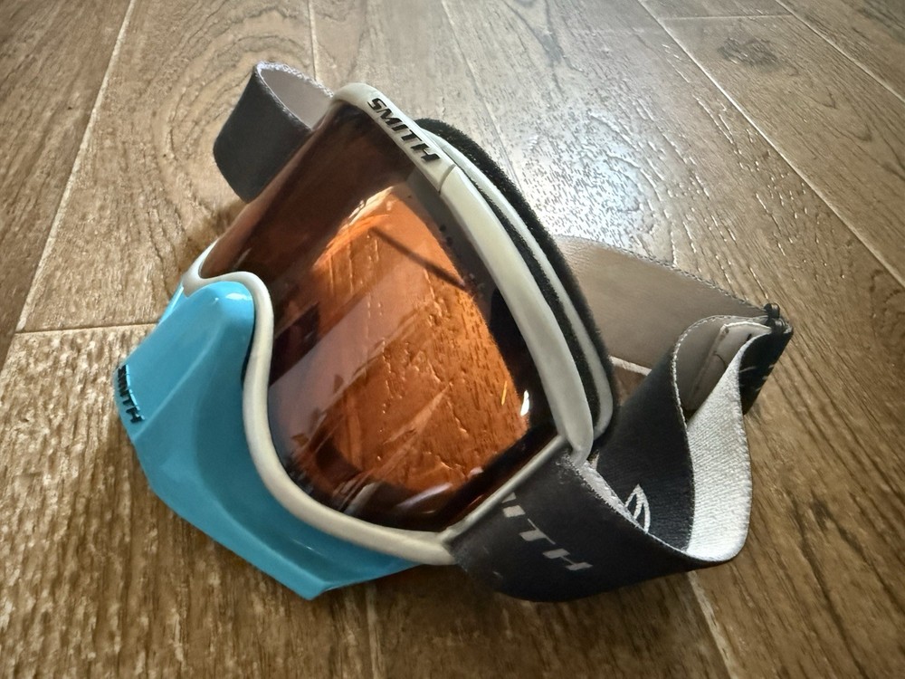 Smith goggles