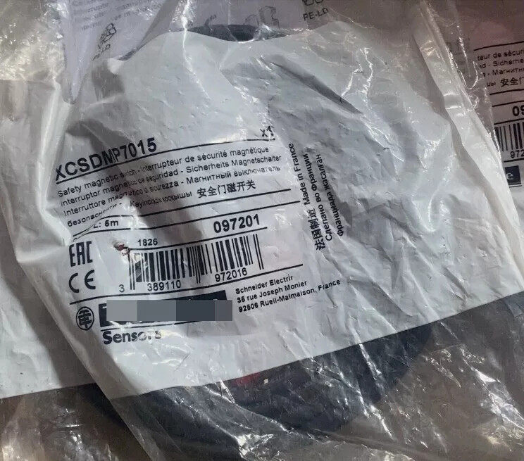 New XCS-DMP7015 XCSDMP7015 safety switch 1pcs