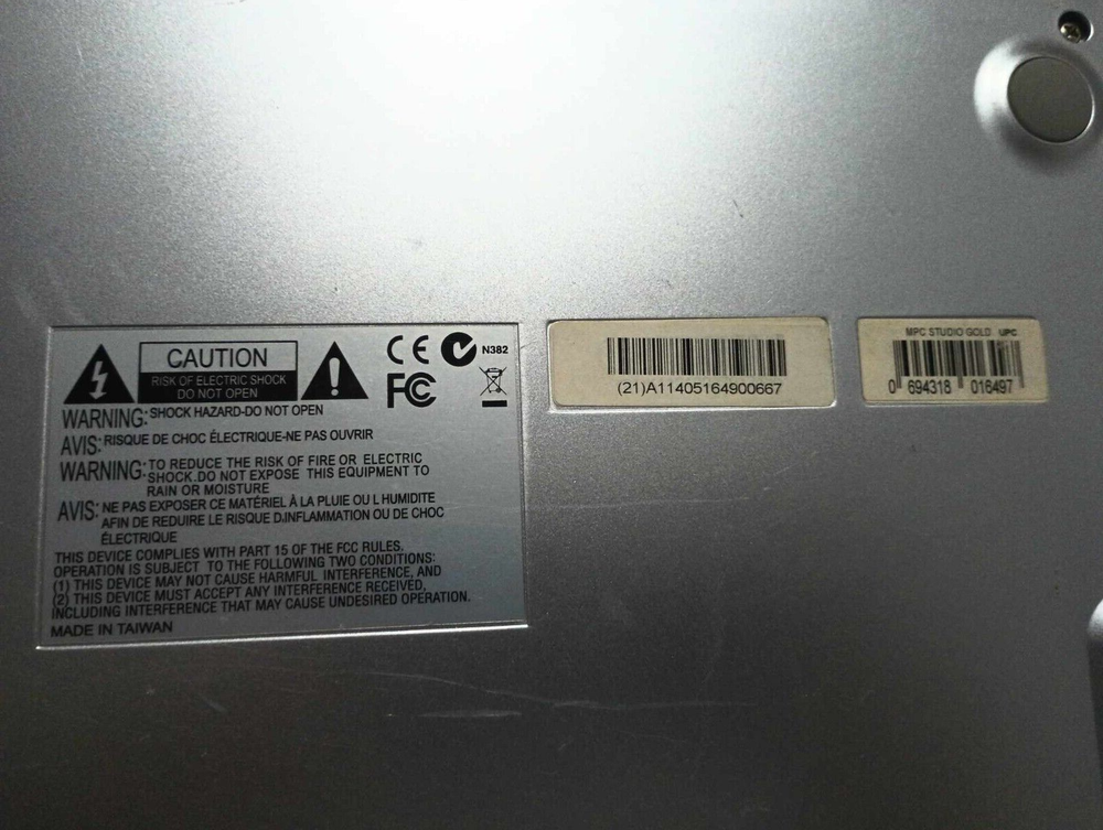 Akai Professional MPC Studio Gold Production Controller(E1789)