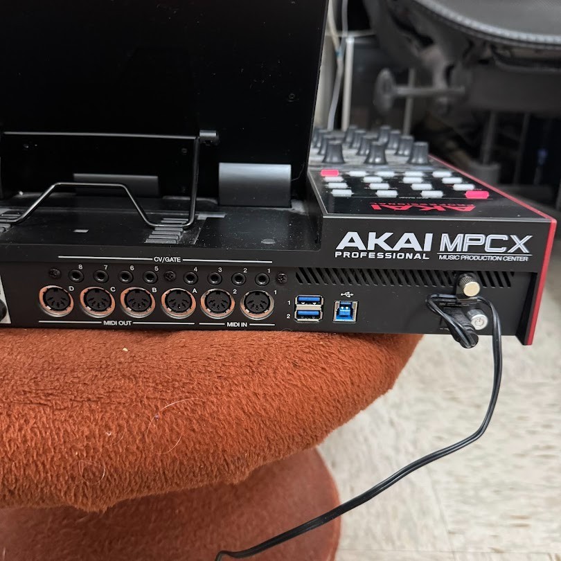 Akai Professional MPC X Standalone Sampler Sequencer - Mint - Software Transfer