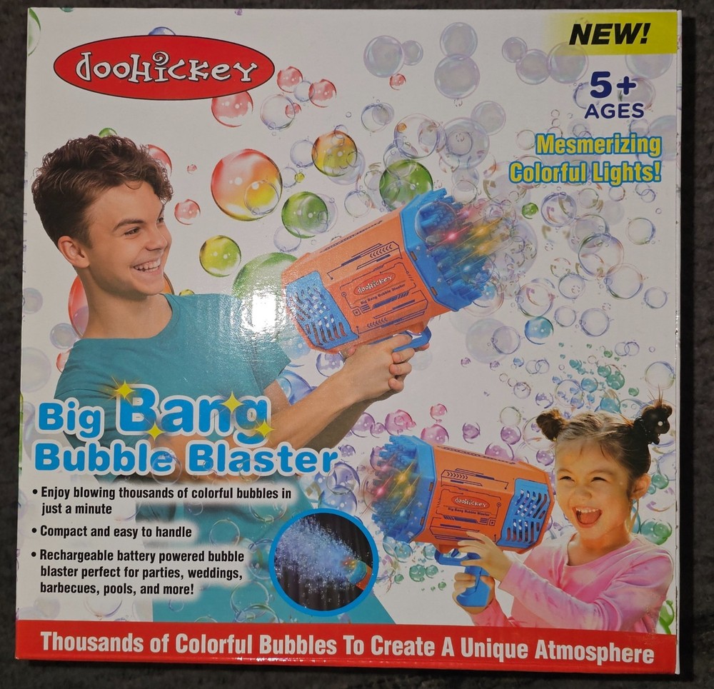 Doohickey Bubble Blaster Bubble Making Gun, 1000 Bubbles/ free shipping
