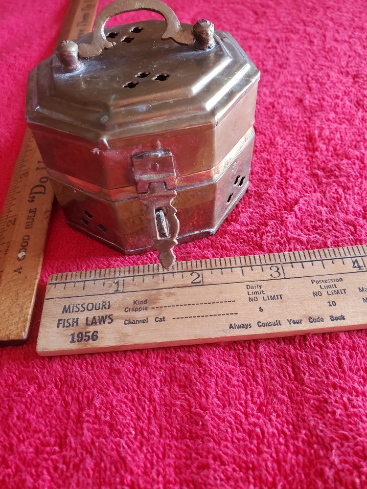 Vtg Cooper Trinket Box.