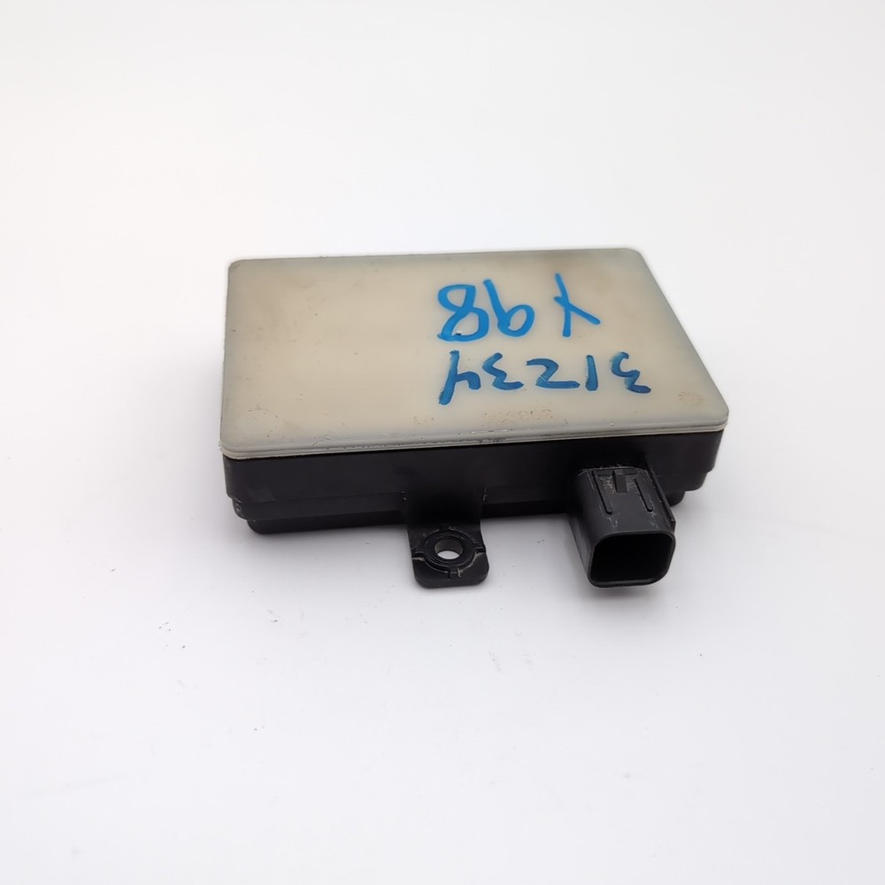 2016 2017 2018 Hyundai Tucson RH Right Blind Spot Radar Sensor Unit D395850002