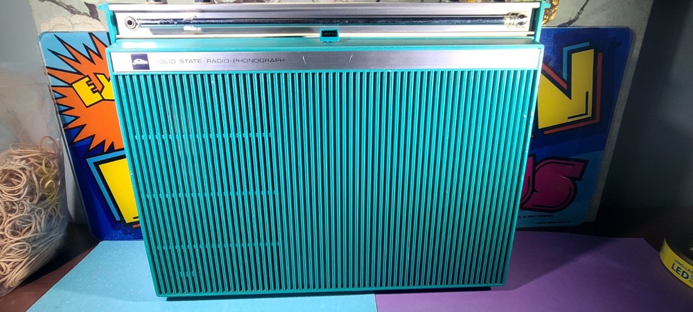 TOSHIBA GP-38 SOLID STATE RADIO-PHONOGRAPH