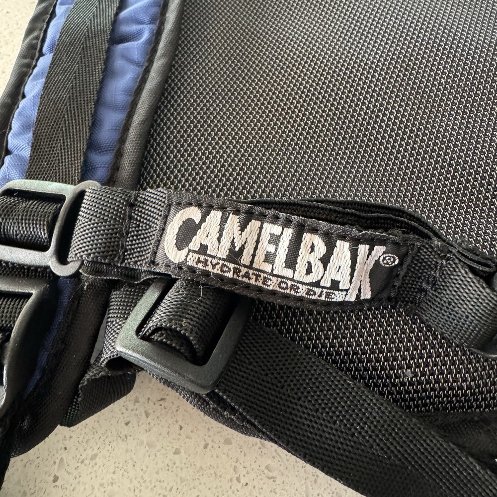 Camelbak Razor hydration backpack water pack camelback blue gray black