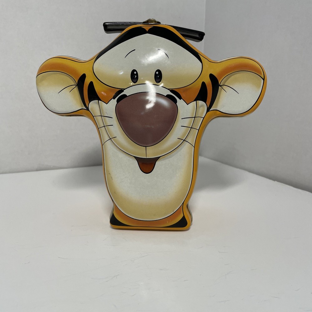 Tigger Metal 7” Snack Box  Used Crayon Odor