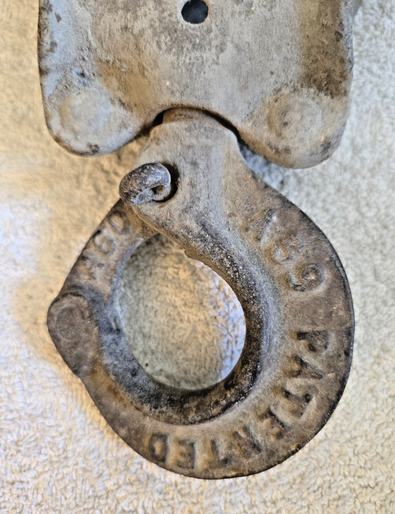Vintage 4" Cast Iron Farm Barn Pulley
