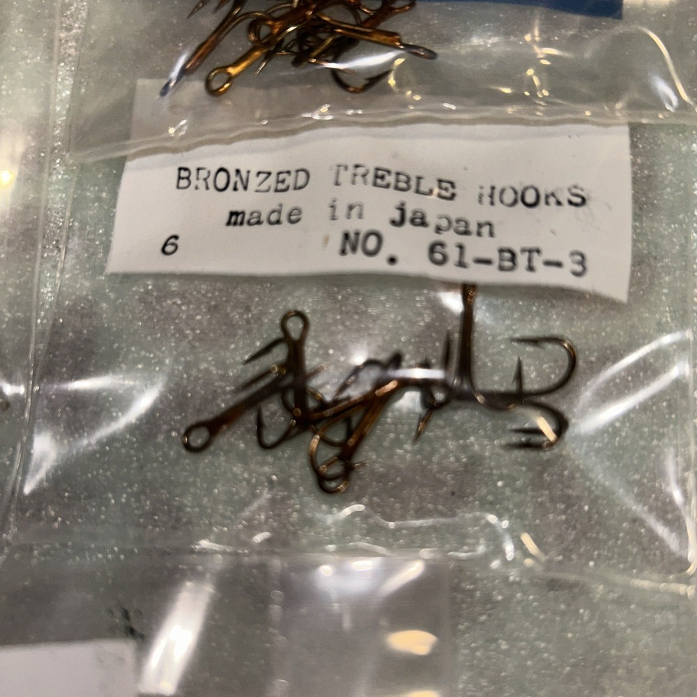 Bronze treble hooks size 8