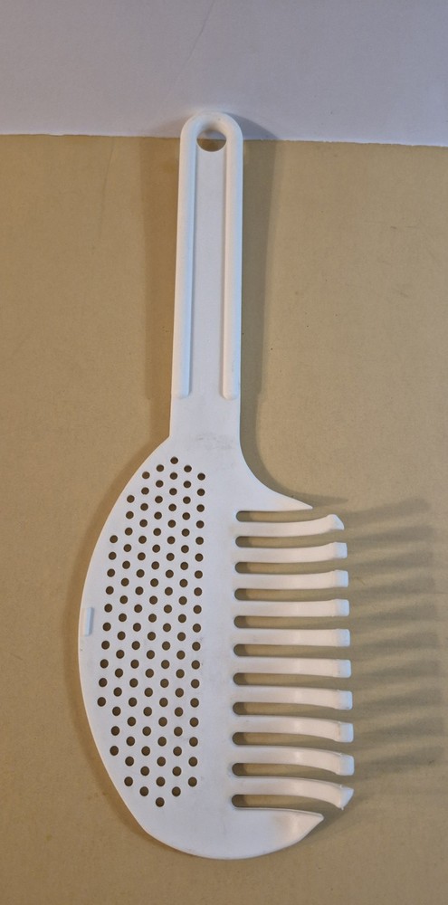 Tupperware Pasta Strain & Serve Tool Fork Speckled White 11 3/4" length