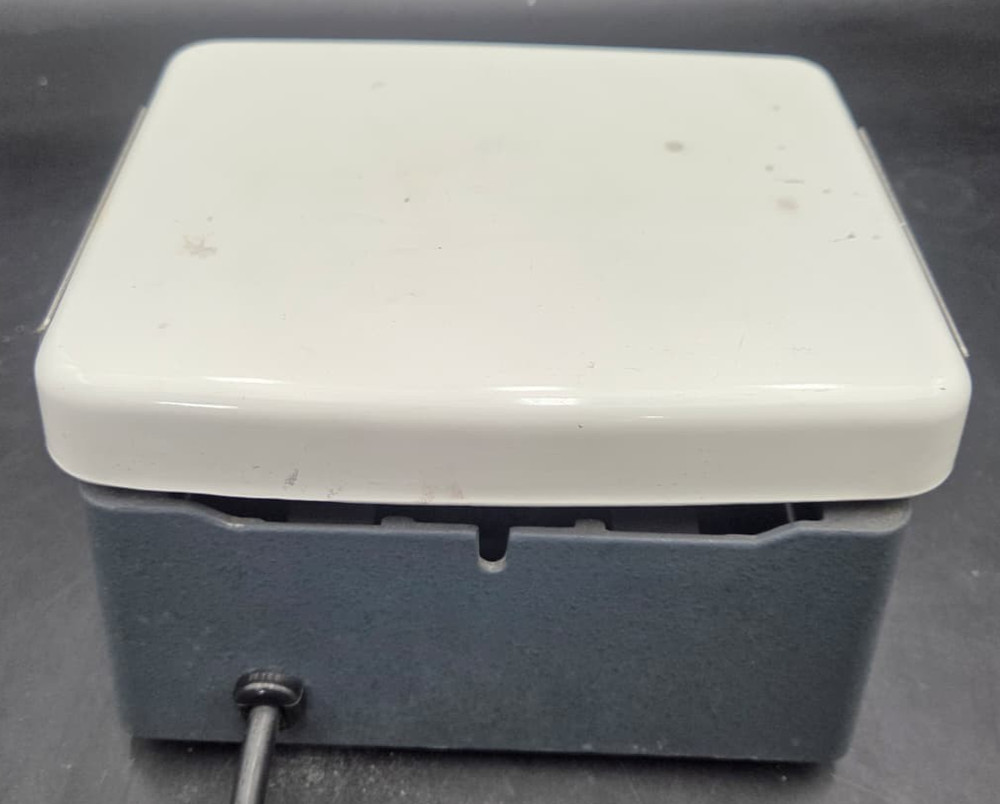 Corning PC-353 Ceramic Top Laboratory Stirrer