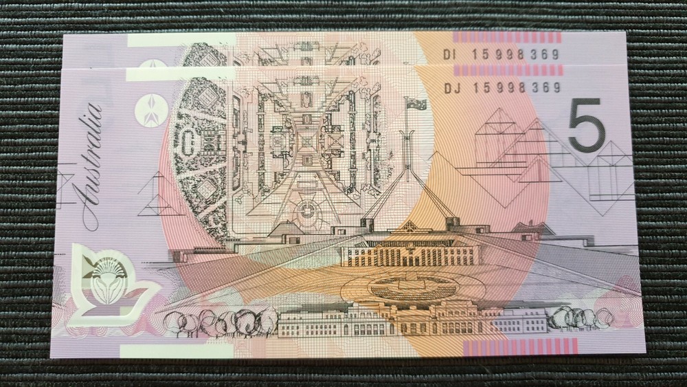 AUSTRALIA $5 2015 Consec Prefix DI DJ Matching Serials x 2 UNC Polymer Banknotes